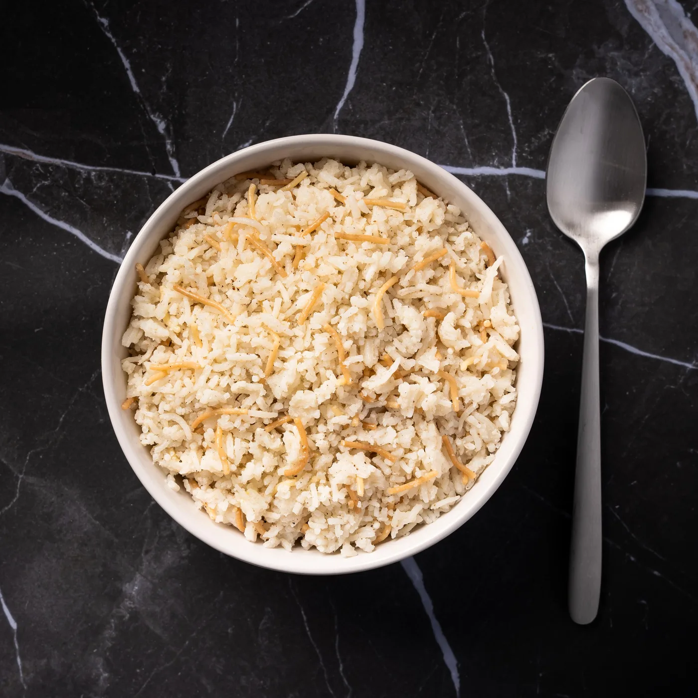 Riz oriental aux vermicelles dorés